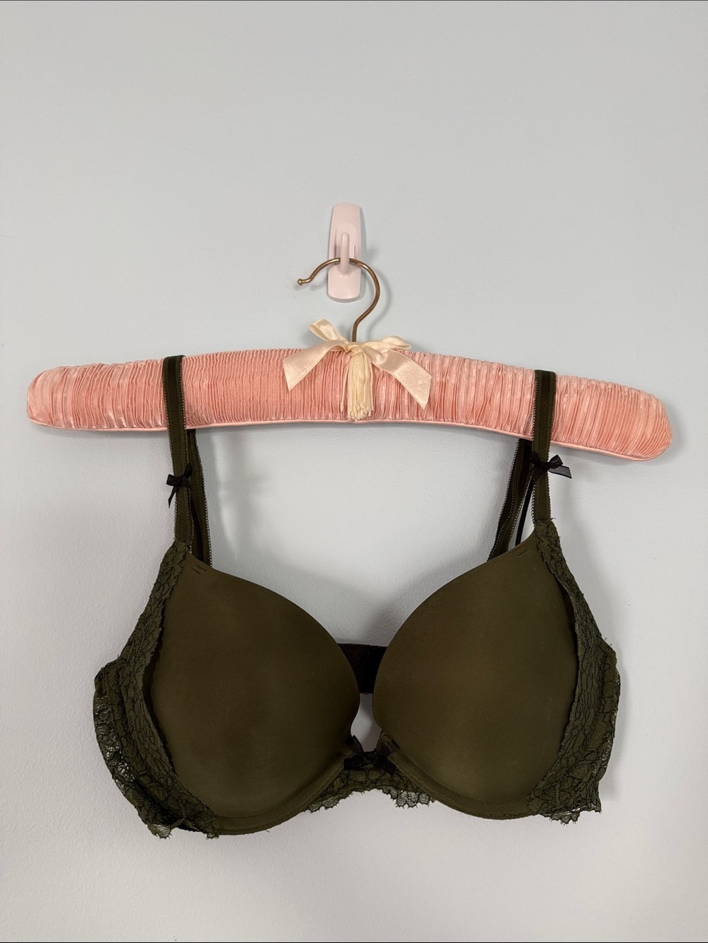 Victoria's Secret Olive Green Dream Angels Push-up Bra